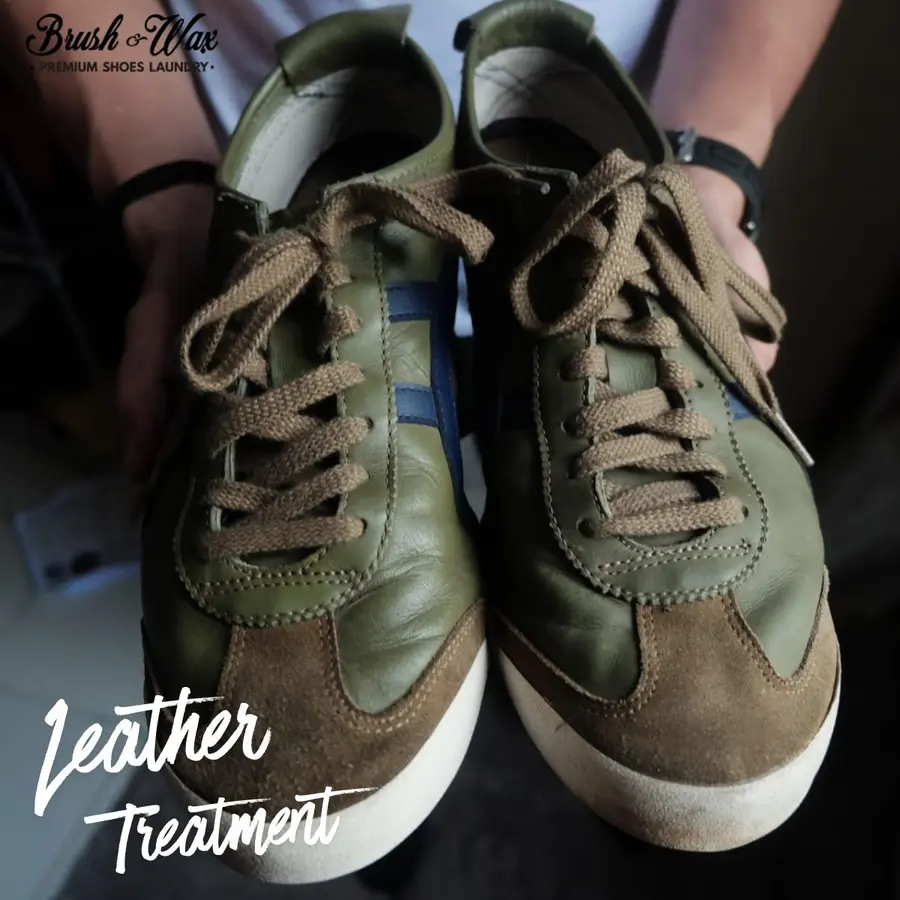 Leather treatment sepatu Brush and Wax